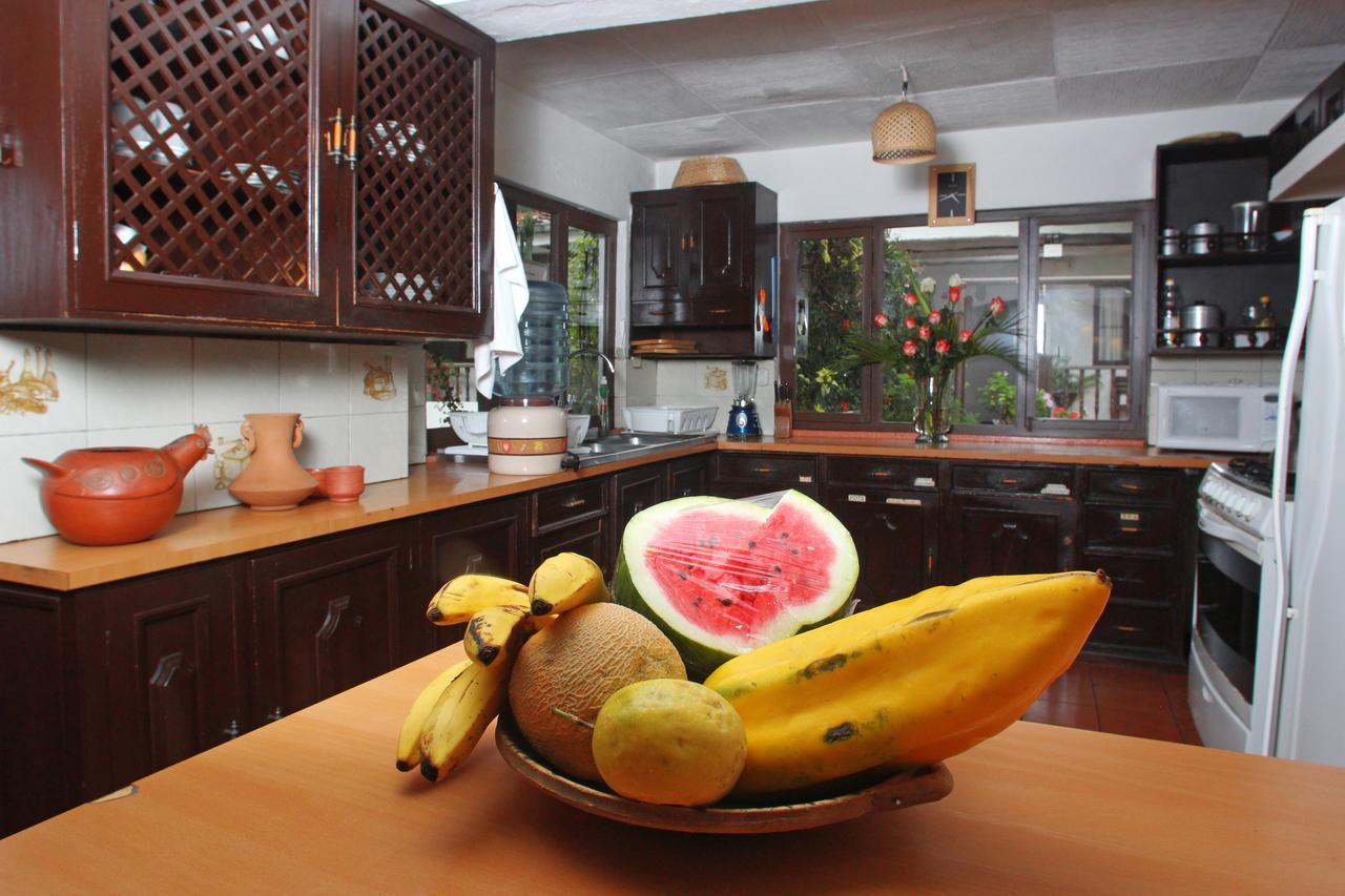 Casa Macondo Bed & Breakfast Cuenca Exterior photo